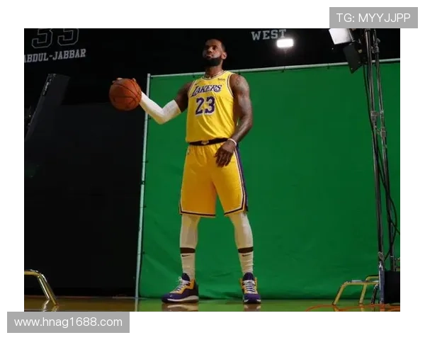 NBA最新动态：詹姆斯领衔湖人战术调整 绿色未来是否会成球队新核心