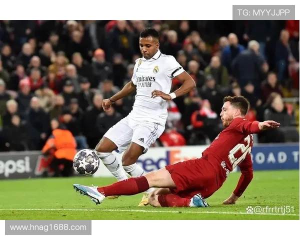 欧冠焦点大战上演劲旅逆转夺胜引爆全球球迷持续热议风暴浪潮高涨